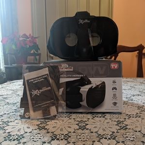 As seen on TV virtual reality headset. NWOT.